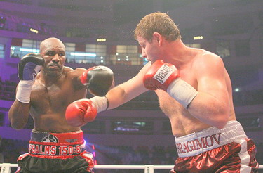 Ibragimov beats Holyfield
